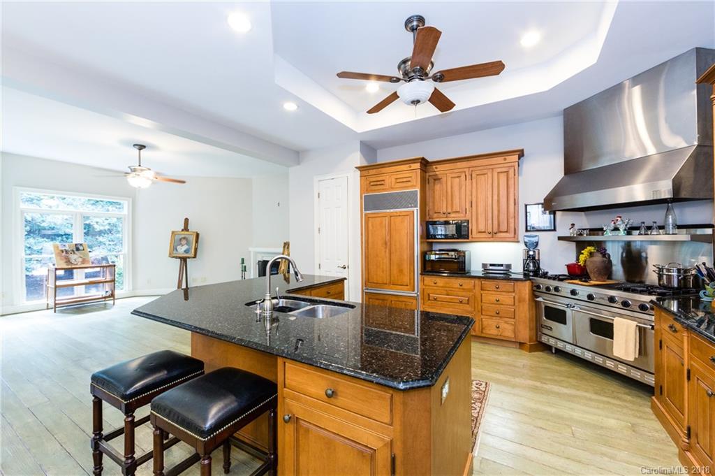 7069 Regatta Court Tega Cay, SC 29708 - Photo 9 of 28 Gallery Image 9