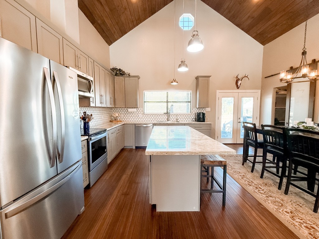 214 Hunters Hill Road Oakhurst, TX 77359 - Photo 9 of 29