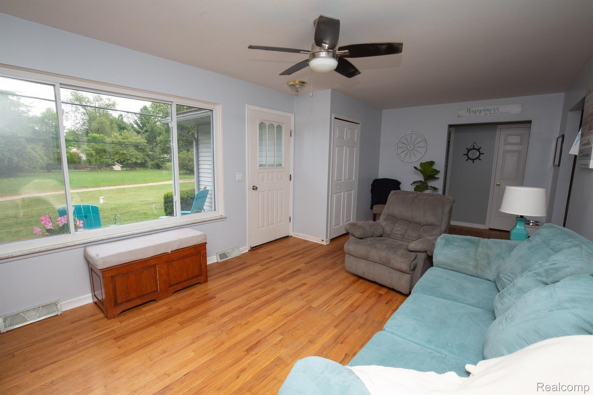 9565 Colgate Clarkston, MI 48348 - Photo 7 of 39 IMG_7953.jpg