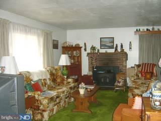 3160 Chestnut Hill Road Pottstown, PA 19465 - Photo 3 of 6 Gallery Image 3