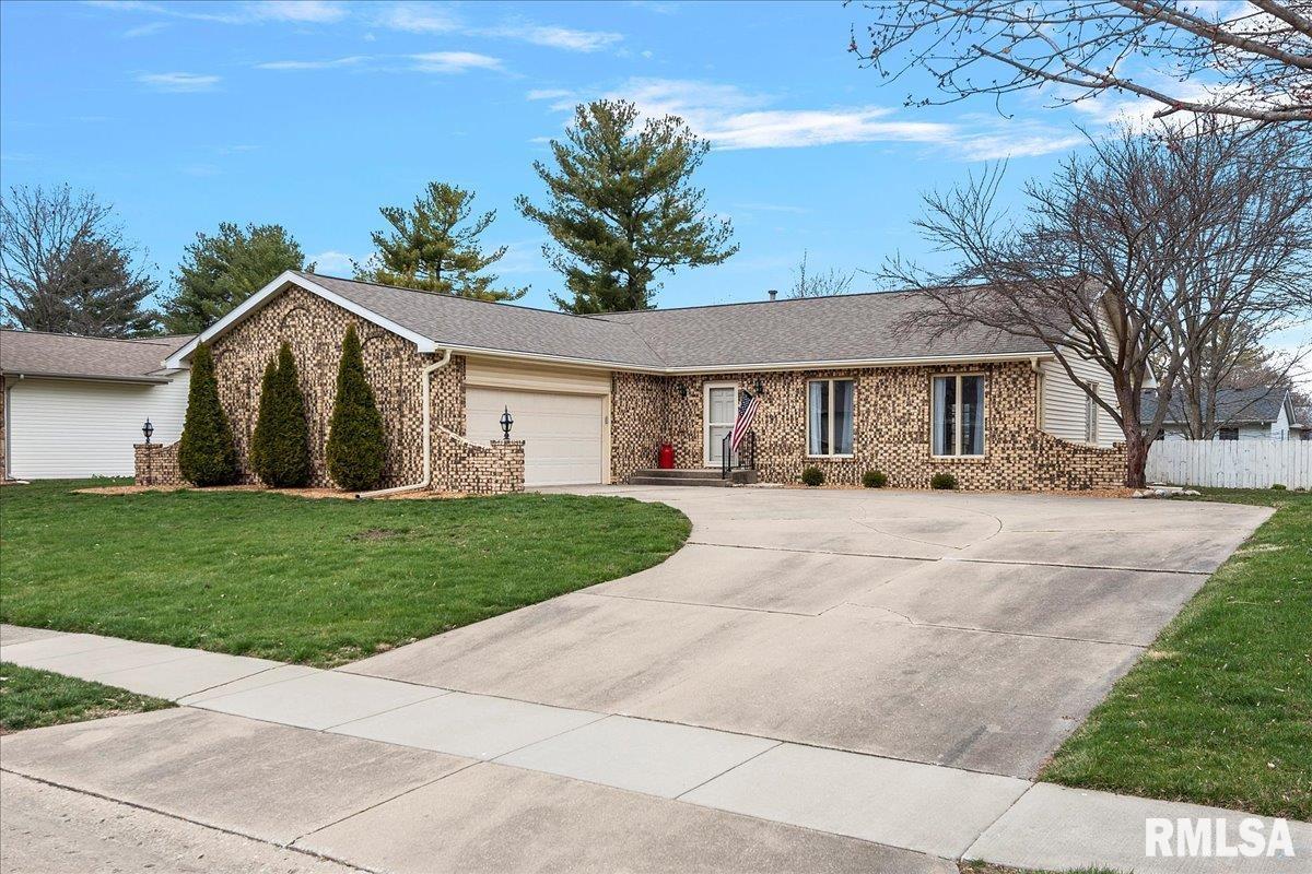 2521 Huntleigh Road Springfield, IL 62704 - Photo 1 of 41