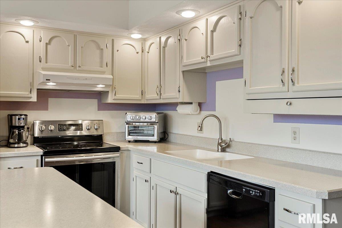 2521 Huntleigh Road Springfield, IL 62704 - Photo 12 of 41