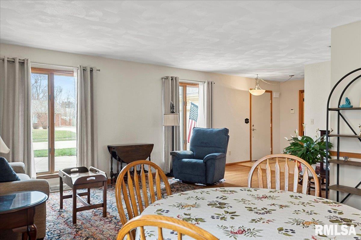 2521 Huntleigh Road Springfield, IL 62704 - Photo 7 of 41