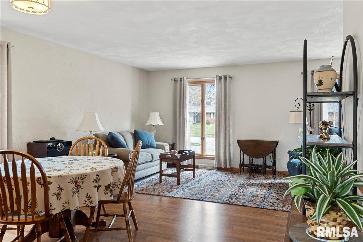 2521 Huntleigh Road Springfield, IL 62704 - Photo 8 of 41