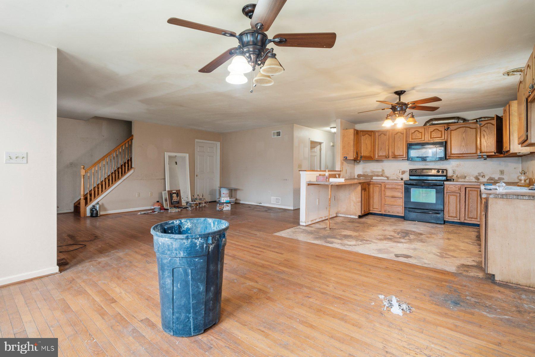 3706 Singer Street Hampstead, MD 21074 - Photo 4 of 34