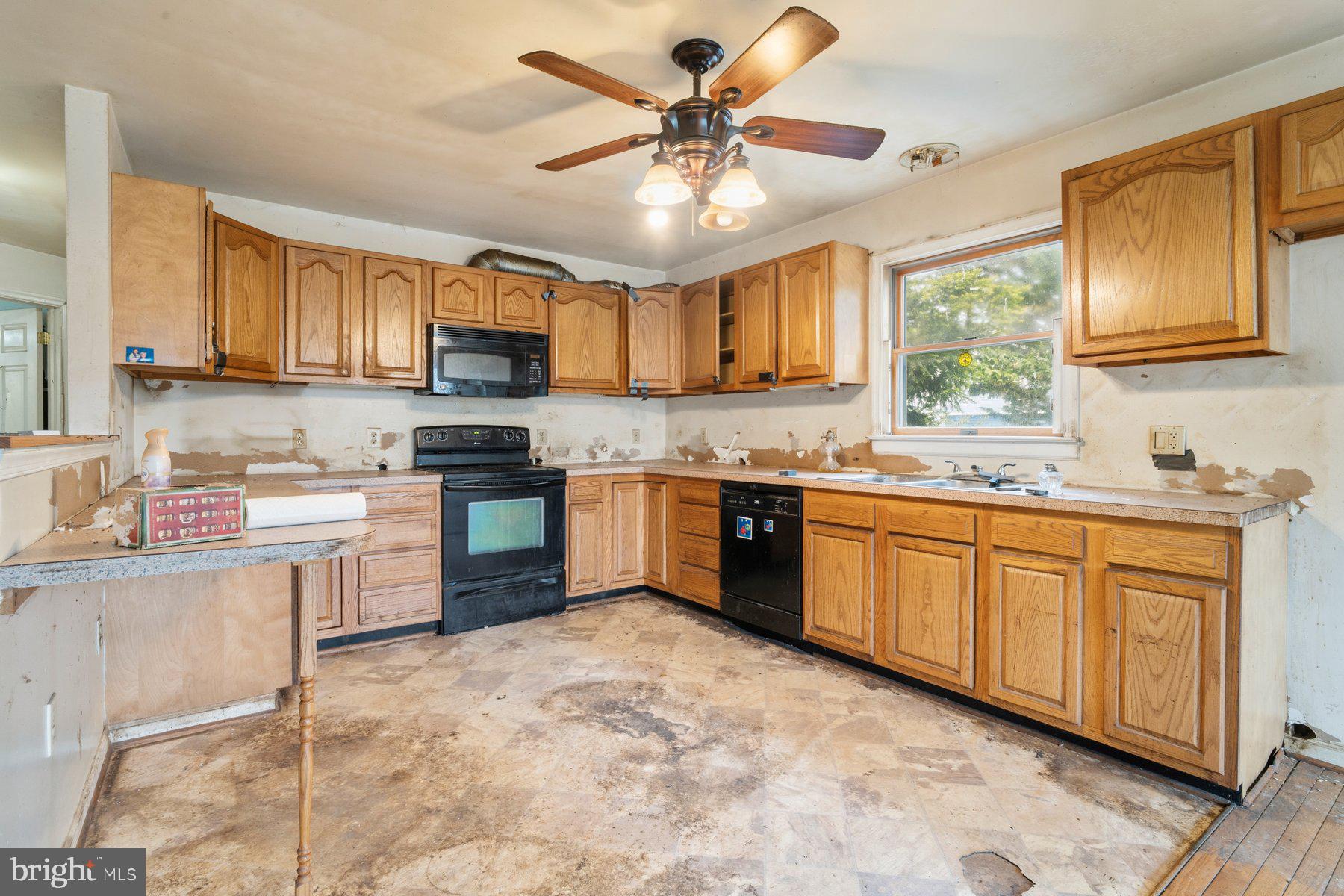 3706 Singer Street Hampstead, MD 21074 - Photo 5 of 34