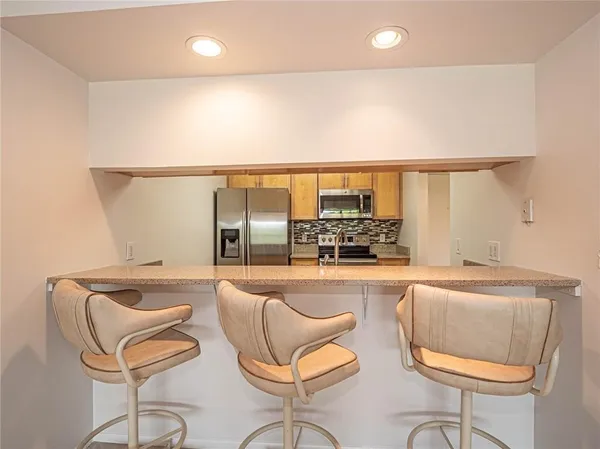 $1,600 | 28 Plantation Drive, Unit 202, Vero Beach, FL 32966