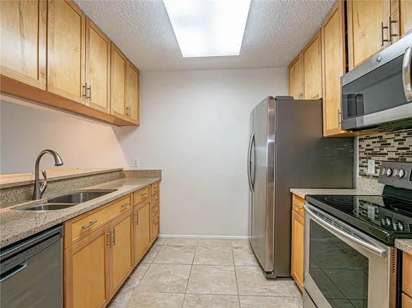 $1,600 | 28 Plantation Drive, Unit 202, Vero Beach, FL 32966