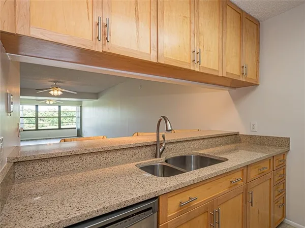 $1,600 | 28 Plantation Drive, Unit 202, Vero Beach, FL 32966