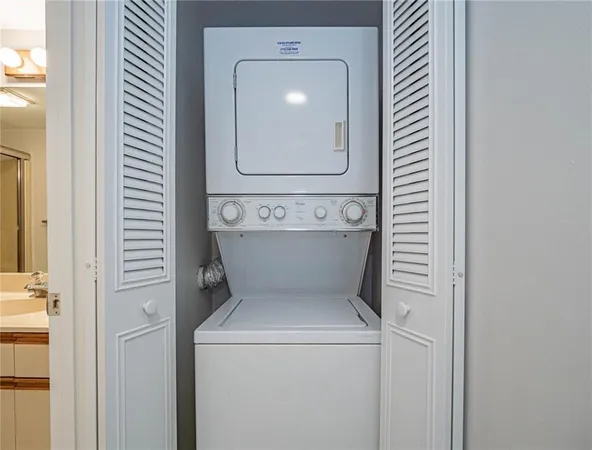 $1,600 | 28 Plantation Drive, Unit 202, Vero Beach, FL 32966