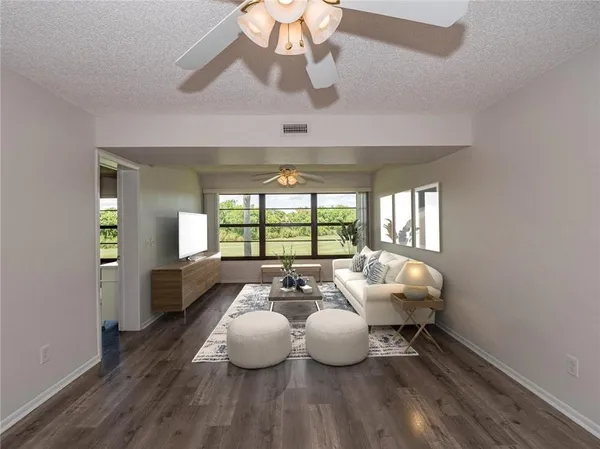 $1,600 | 28 Plantation Drive, Unit 202, Vero Beach, FL 32966