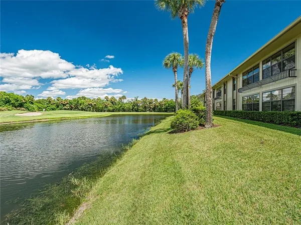 $1,600 | 28 Plantation Drive, Unit 202, Vero Beach, FL 32966