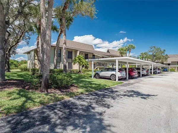 $1,600 | 28 Plantation Drive, Unit 202, Vero Beach, FL 32966