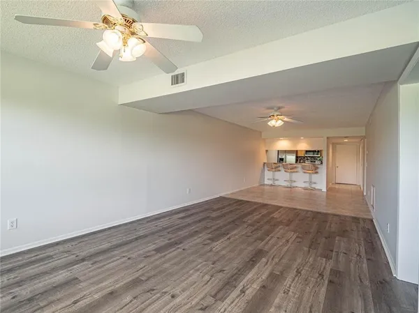 $1,600 | 28 Plantation Drive, Unit 202, Vero Beach, FL 32966