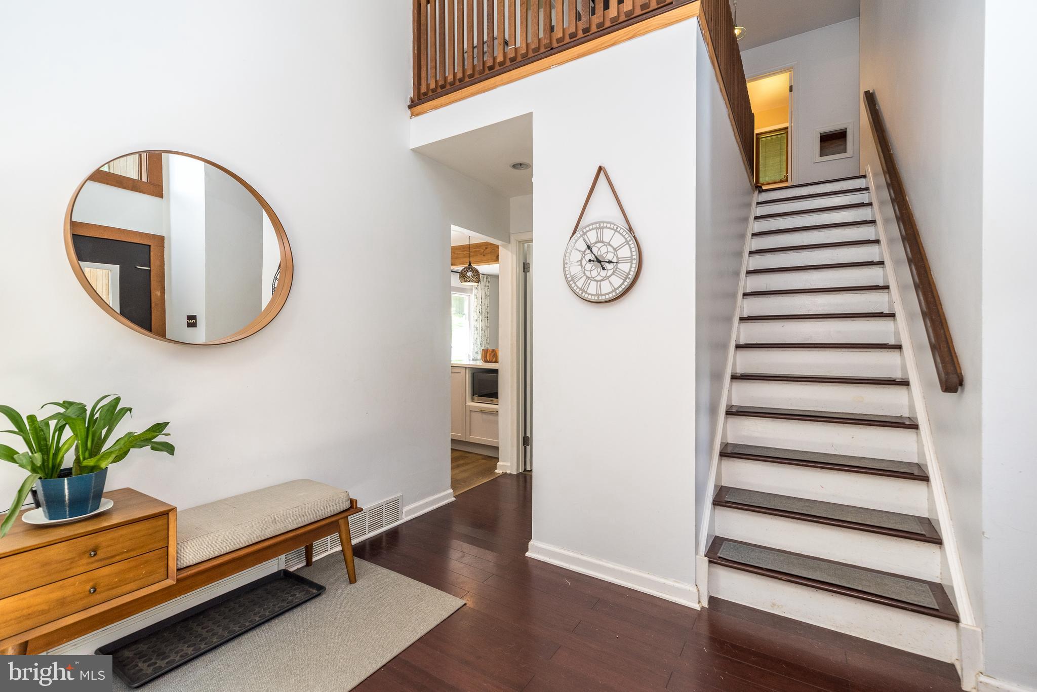 329 Biddle Drive Exton, PA 19341 - Photo 5 of 50 Entryway