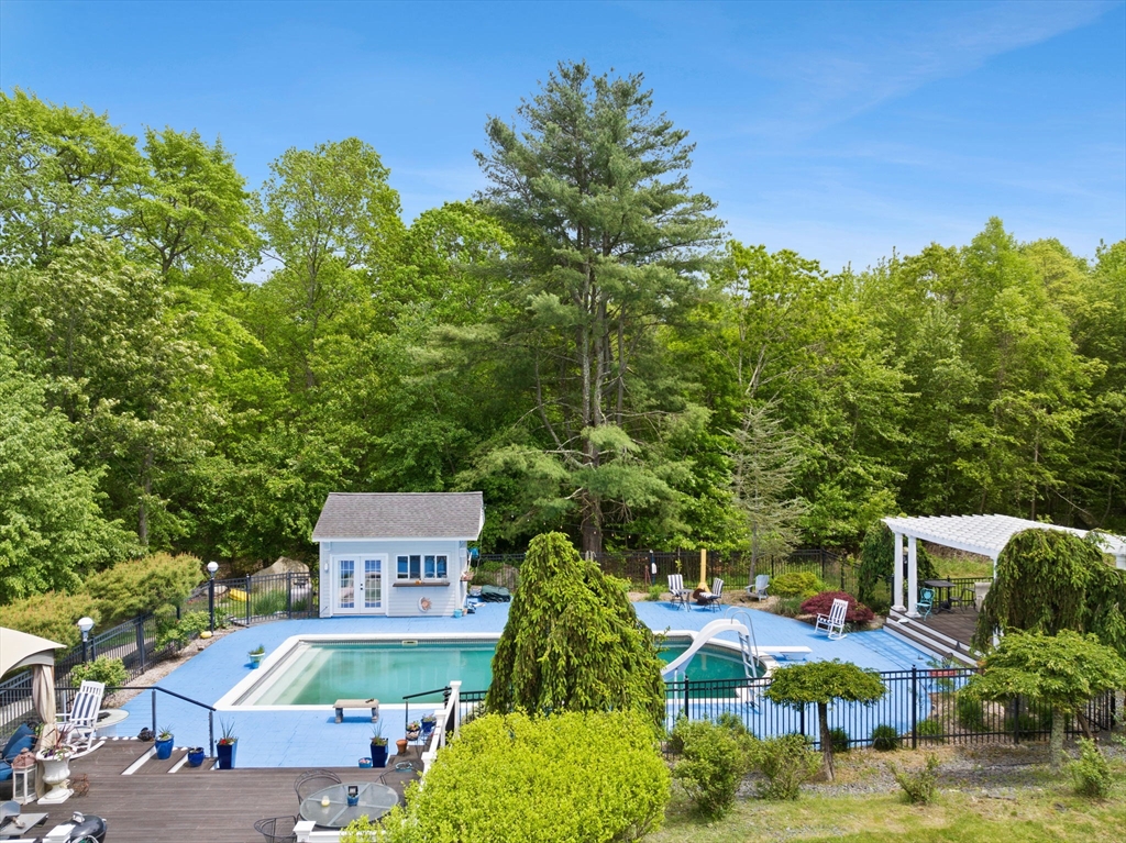 75 Narrows Road Freetown, MA 02702 - Photo 31 of 40