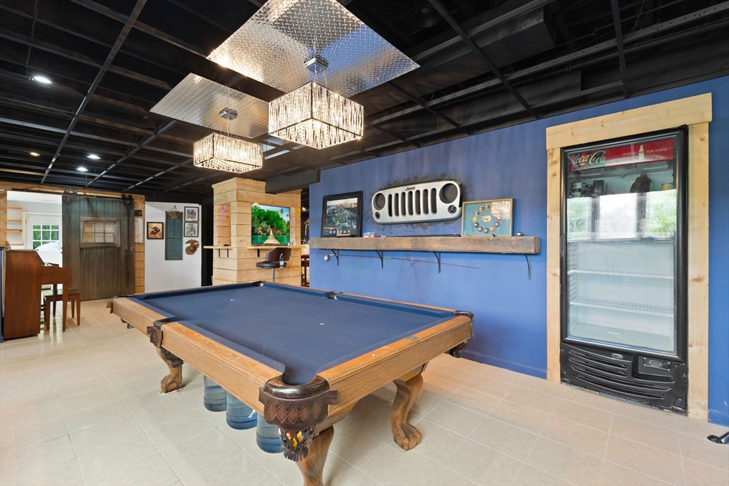 75 Narrows Road Freetown, MA 02702 - Photo 8 of 40