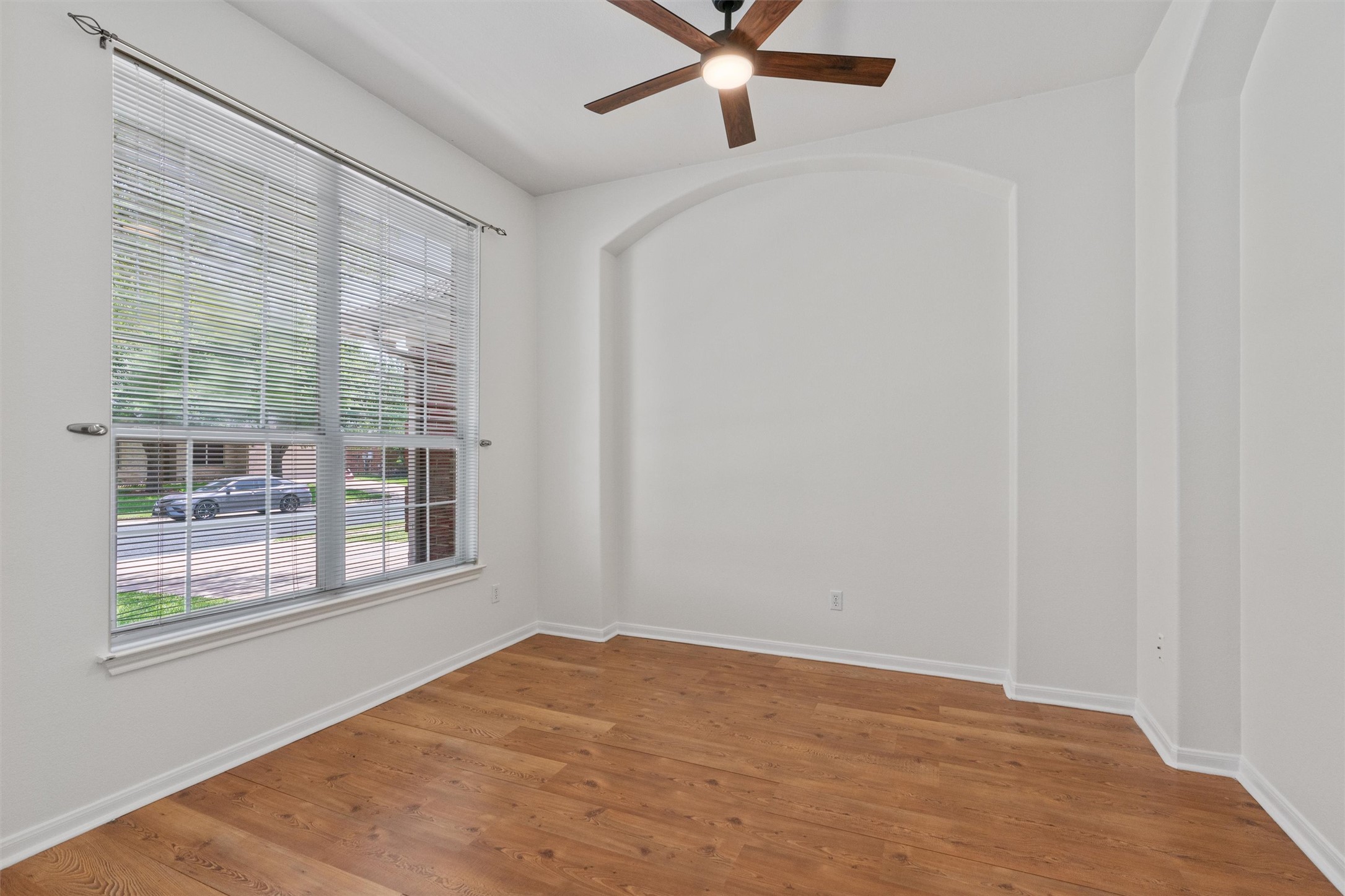 122 Copperwood Loop Round Rock, TX 78665 - Photo 3 of 40 This space offers abundant natural light.