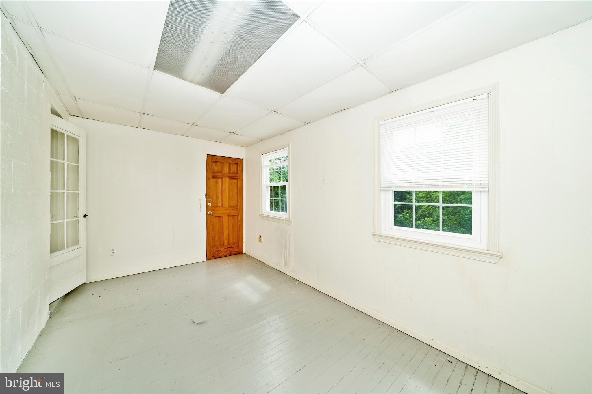 25930 Ridge Road Damascus, MD 20872 - Photo 33 of 62 Unit 4 Sun Room
