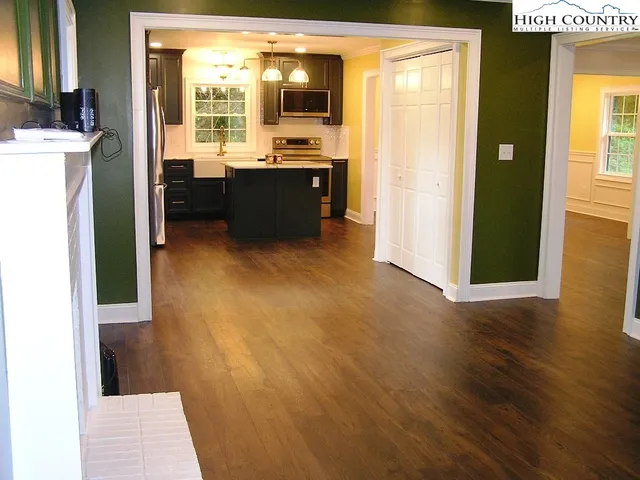 $729,000 | 384 New River Heights Road, Boone, NC 28607