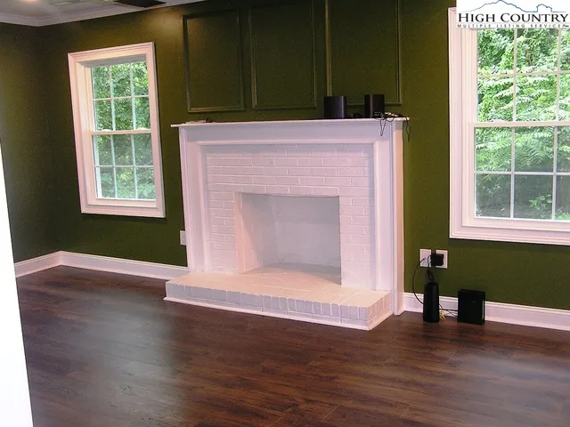 $729,000 | 384 New River Heights Road, Boone, NC 28607