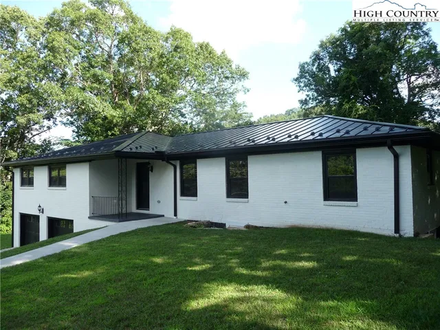 $729,000 | 384 New River Heights Road, Boone, NC 28607