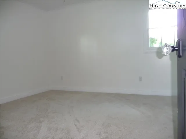 $729,000 | 384 New River Heights Road, Boone, NC 28607