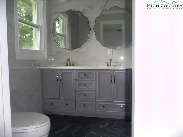 $729,000 | 384 New River Heights Road, Boone, NC 28607