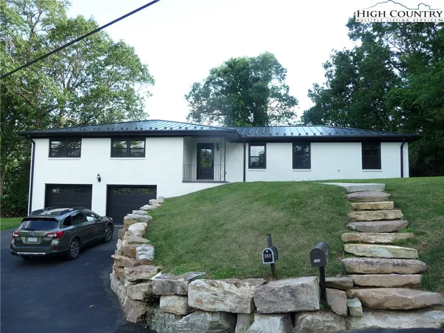 $729,000 | 384 New River Heights Road, Boone, NC 28607