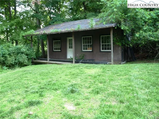 $729,000 | 384 New River Heights Road, Boone, NC 28607