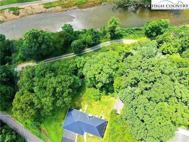 $729,000 | 384 New River Heights Road, Boone, NC 28607