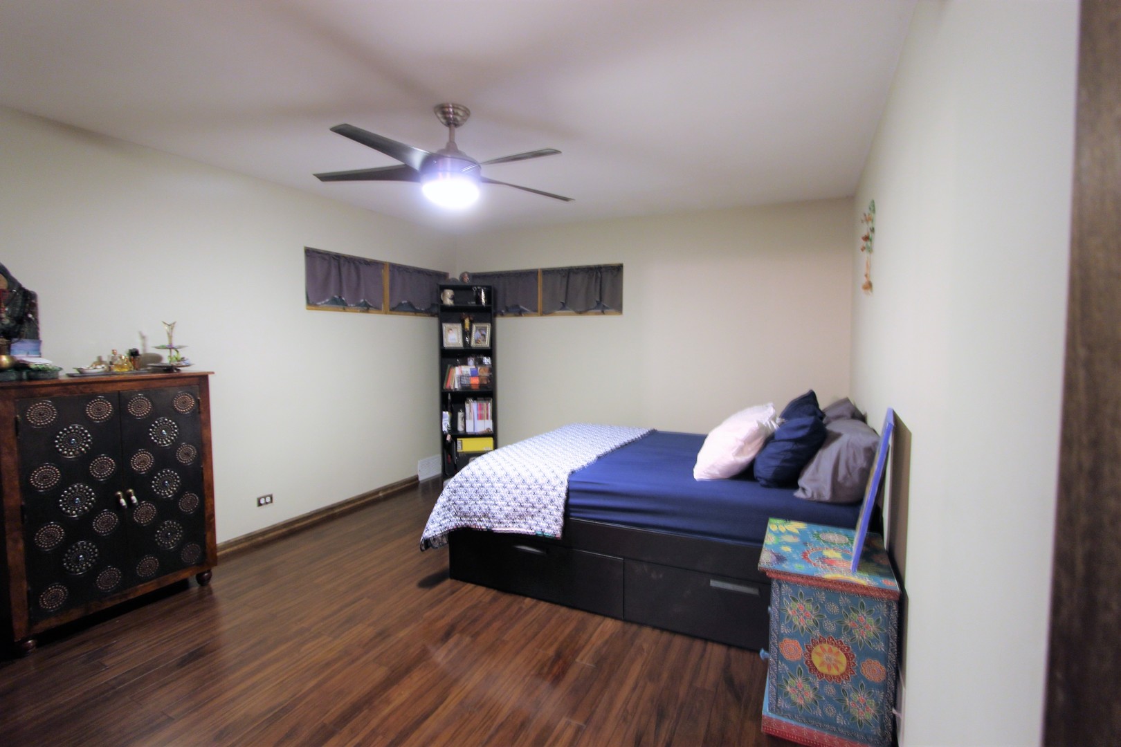 369 Des Plaines Avenue Riverside, IL 60546 - Photo 9 of 16
