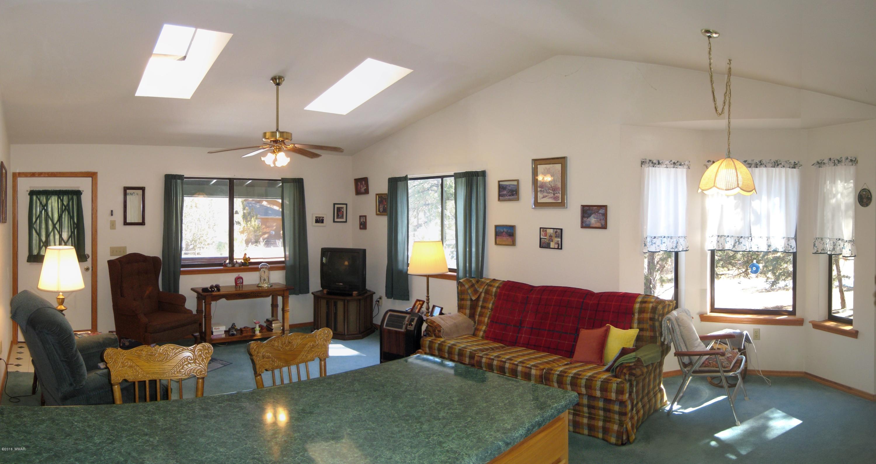 2233 Roundabout Way Overgaard, AZ 85933 - Photo 5 of 32 Gallery Image 5