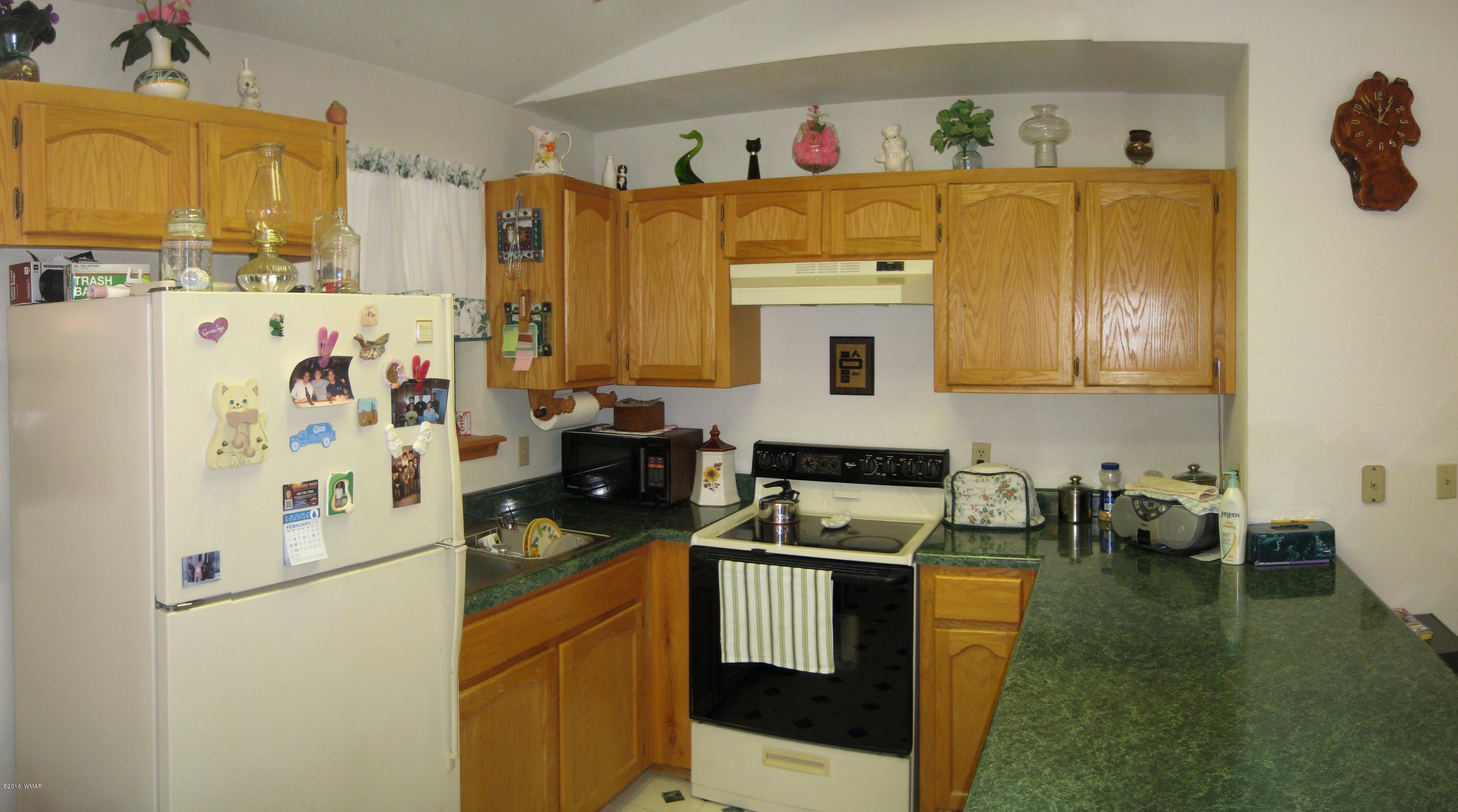 2233 Roundabout Way Overgaard, AZ 85933 - Photo 7 of 32 Gallery Image 7