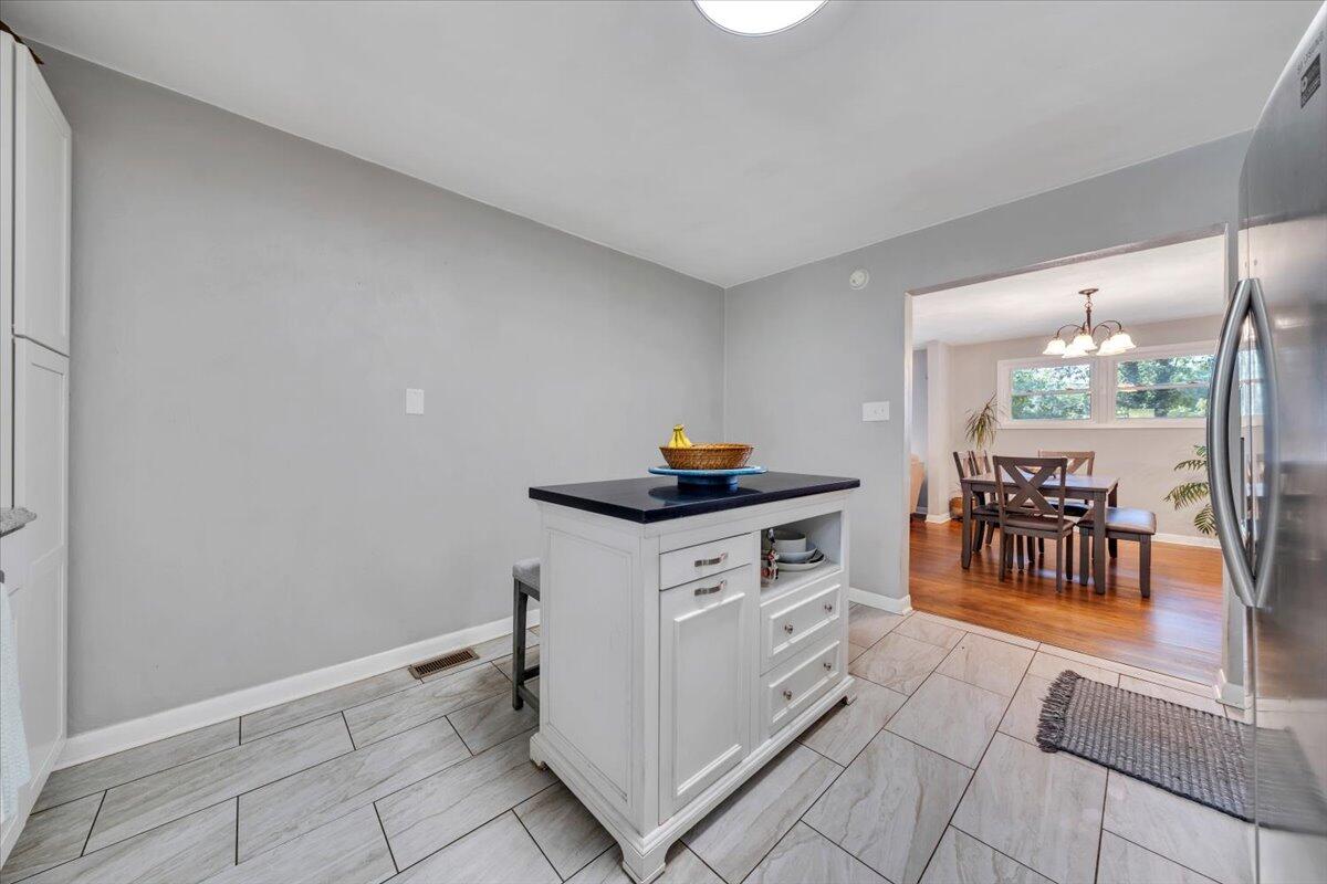 1008 Glenn Ridge Road Northwest Roanoke, VA 24017 - Photo 10 of 28 11-MIB00438