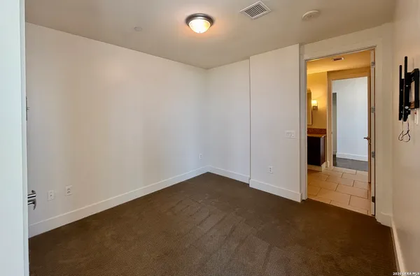 $4,200 | 610 East Market Street, Unit 2601, San Antonio, TX 78205