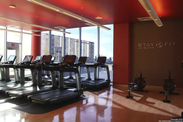 $4,200 | 610 East Market Street, Unit 2601, San Antonio, TX 78205