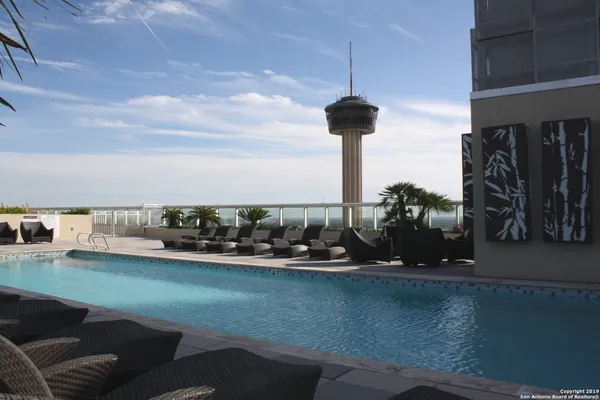 $4,200 | 610 East Market Street, Unit 2601, San Antonio, TX 78205