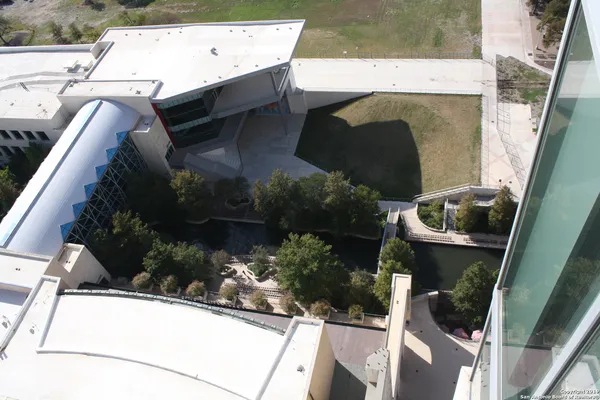 $4,200 | 610 East Market Street, Unit 2601, San Antonio, TX 78205