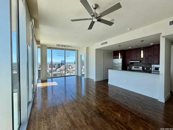 $4,200 | 610 East Market Street, Unit 2601, San Antonio, TX 78205