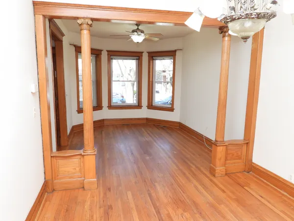 $1,950 | 5119 West Pensacola Avenue, Unit 1, Chicago, IL 60641