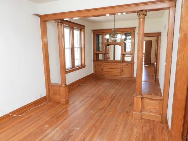 $1,950 | 5119 West Pensacola Avenue, Unit 1, Chicago, IL 60641