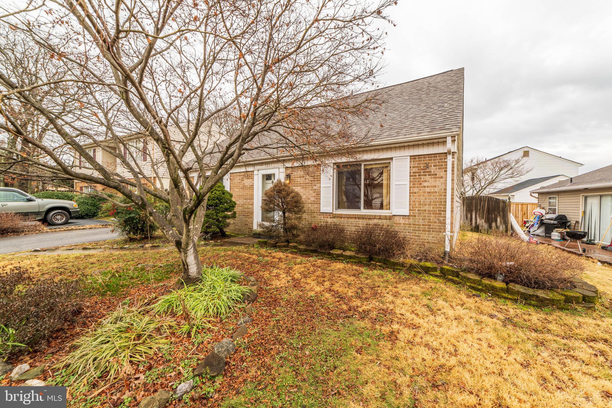 7207 Lavender Lane Springfield, VA 22150 - Photo 2 of 46 Front of house