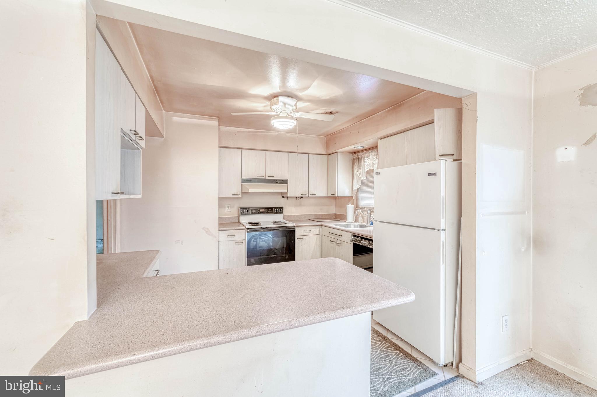 7207 Lavender Lane Springfield, VA 22150 - Photo 14 of 46 Main Kitchen