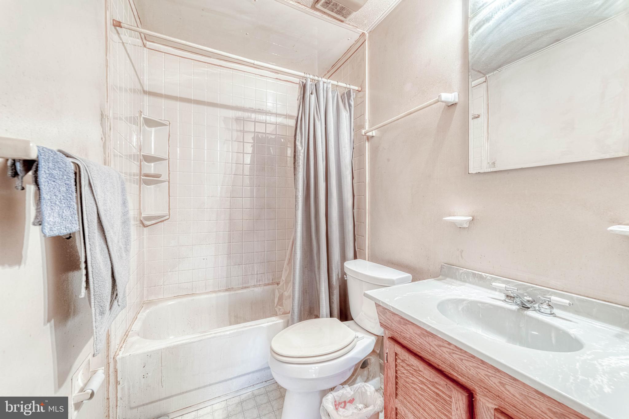 7207 Lavender Lane Springfield, VA 22150 - Photo 20 of 46 Main Level Bathroom