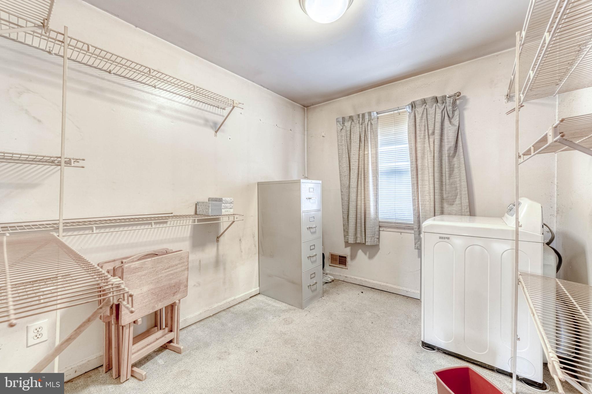 7207 Lavender Lane Springfield, VA 22150 - Photo 21 of 46 Main Level Primary Bedroom Closet