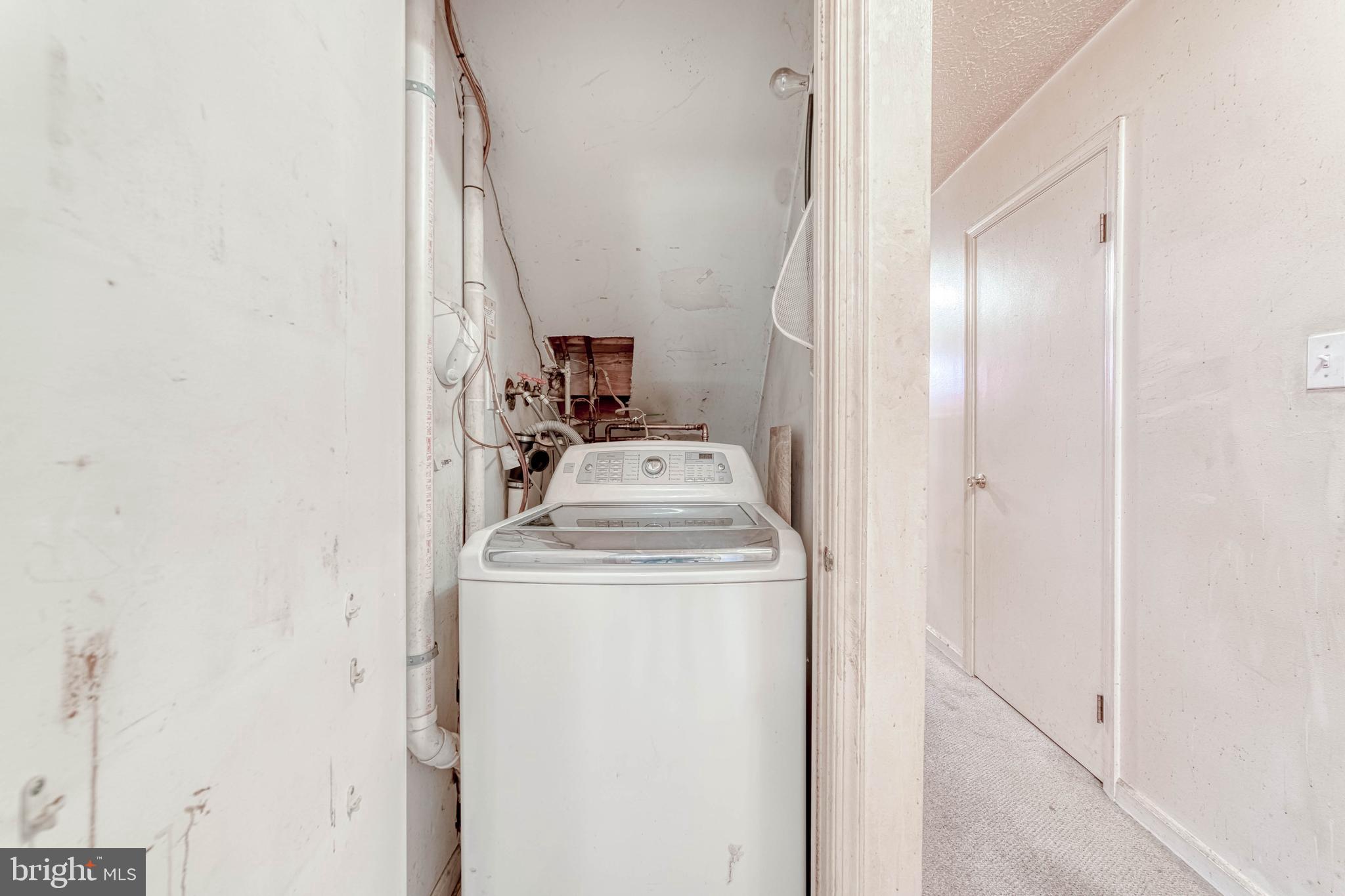 7207 Lavender Lane Springfield, VA 22150 - Photo 22 of 46 Laundry