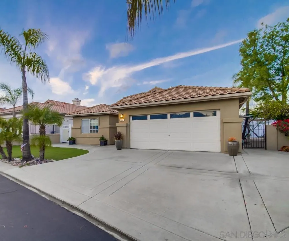 2548 Columbine Road Alpine, CA 91901 - Photo 3 of 71 a view of a house with a patio