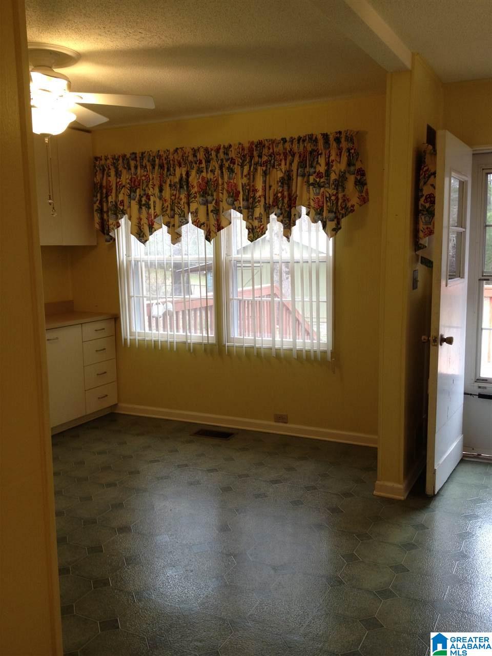 325 Cherokee Street Mount Olive, AL 35117 - Photo 6 of 15