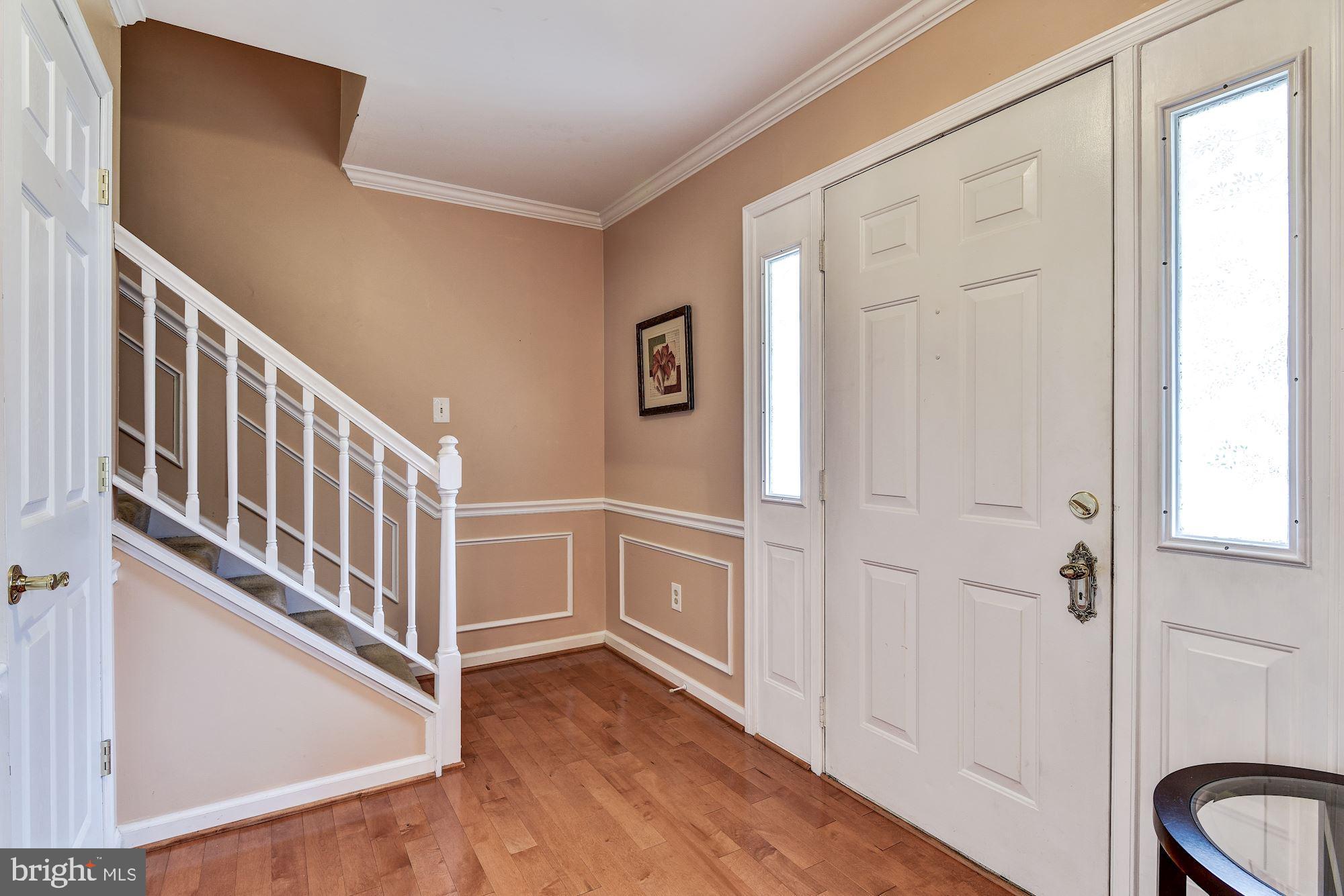 23612 Dixie Ridge Court Gaithersburg, MD 20882 - Photo 2 of 38 Foyer